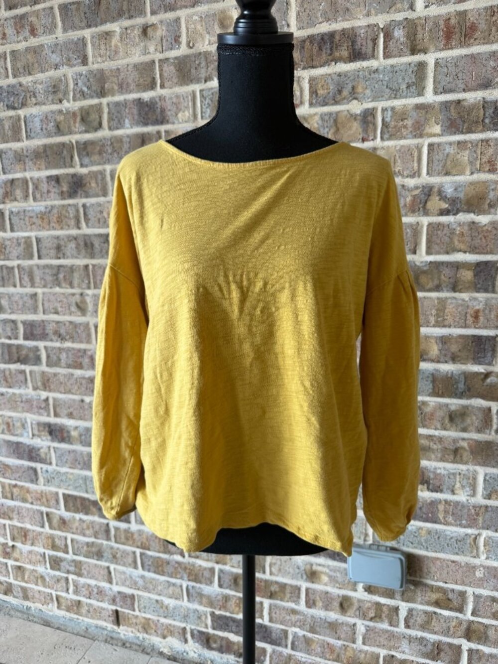 Lisa Todd mustard yellow long-sleeve knit top 3/4 sleeve size XS casual